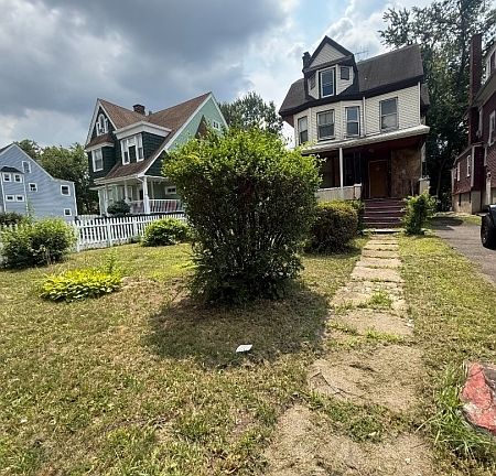 4th image of 605 Park Ave