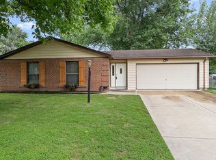 1206 Parody Ln, Saint Charles, MO 63303