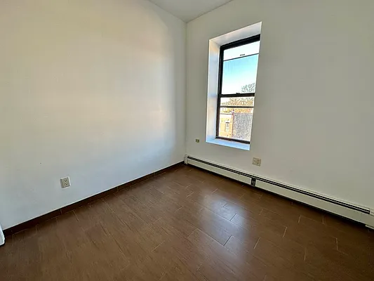 Rented by Marquis Real Estate Services | media 17