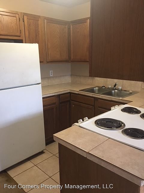 2nd image of 407 Glovenia St APT C3