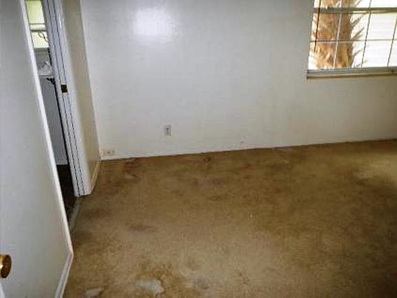 4th image of 1849 Arden Way