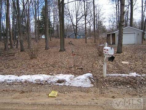 2nd image of 526 Circle Dr