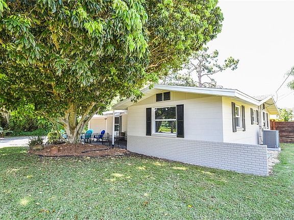 2nd image of 320 Citrus Dr