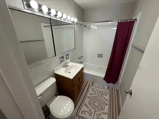 1 bed, 1.0 bath, 750 sqft, $2,074 — Photo 3