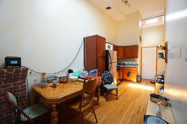 Rented by Rennit Inc. | media 12