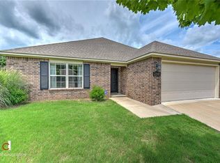 2540 Iron Ave, Farmington, AR 72730