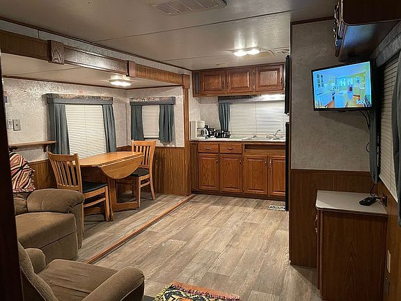 4th image of 4065 E University Dr #207