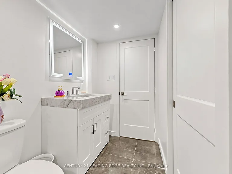 177 Laurendale Ave — Photo 39
