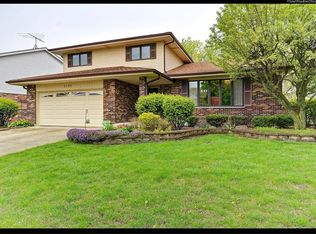 1101 Wexford Dr, Westmont, IL 60559