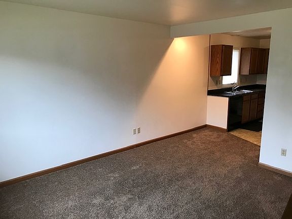 4th image of 727 Church St