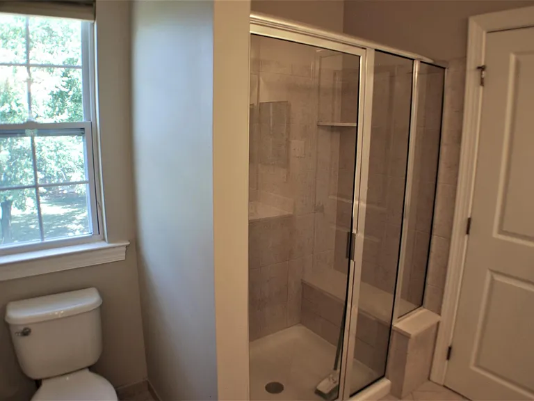 209 Moore Ct — Photo 25