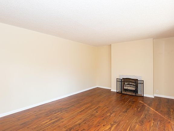 4th image of 346 Lake Arbor Drive