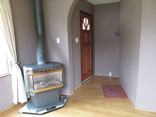 3rd image of 2416 Sumner Ave