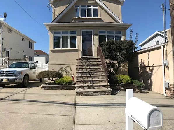 655 Woodrow Rd, Staten Island, NY 10312