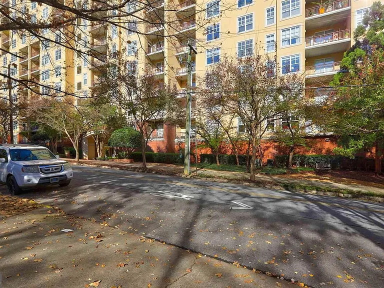 1101 Juniper St NE #106 — Photo 13