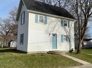 710 Center Ave, Independence, IA 50644