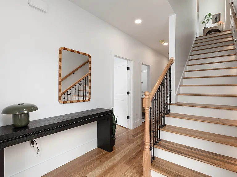 1013 Summit Ave #A — Photo 52