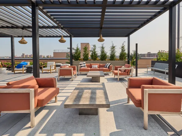 138 Bruckner Boulevard image 19 of 34