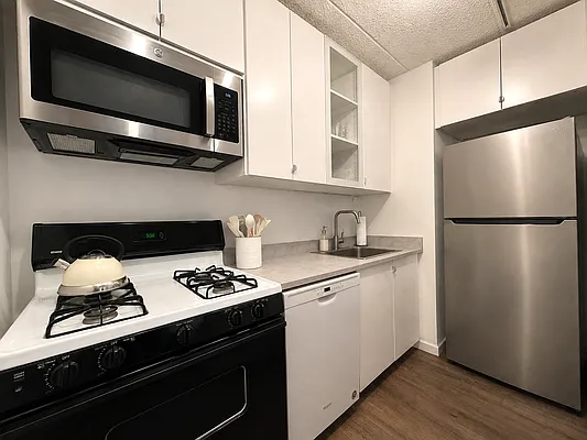 Kitchen, photo 2