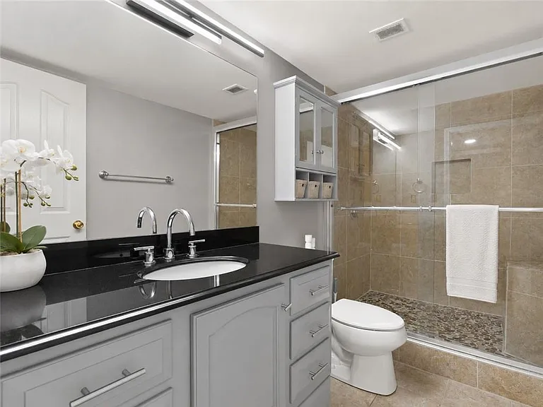 2870 Pharr Court South NW #907 — Photo 5