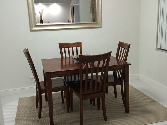 3rd image of 500 NE 2nd St APT 303