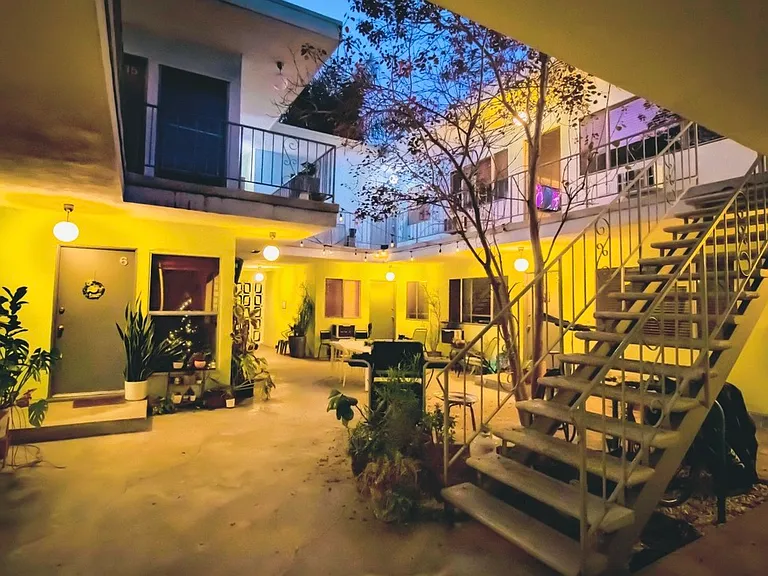 806 Coronado Ter #5 — Photo 2