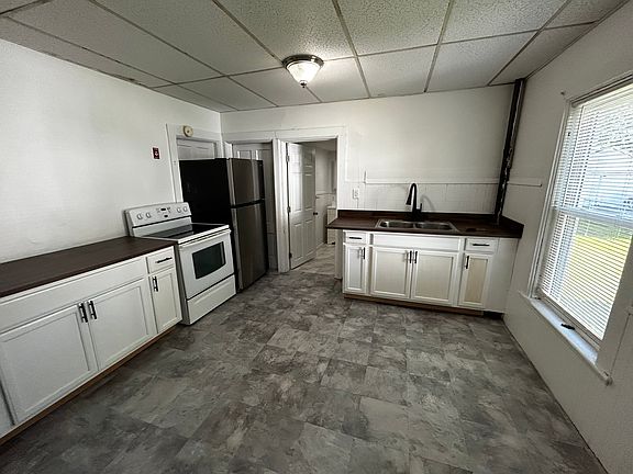 5th image of 1011 Maple St #1011