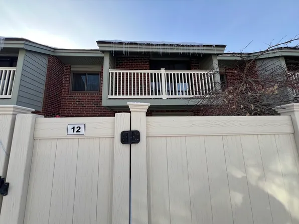 12 Greenbrook Dr Unit 12, Stoughton, MA 02072