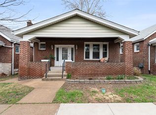 2825 Knox Ct, Saint Louis, MO 63139