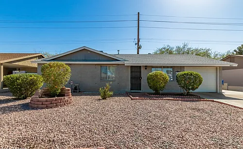 4405 N 71st Dr Photo 1