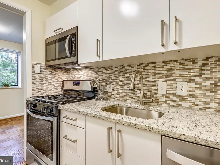 10300 Rockville Pike #301 — Photo 5