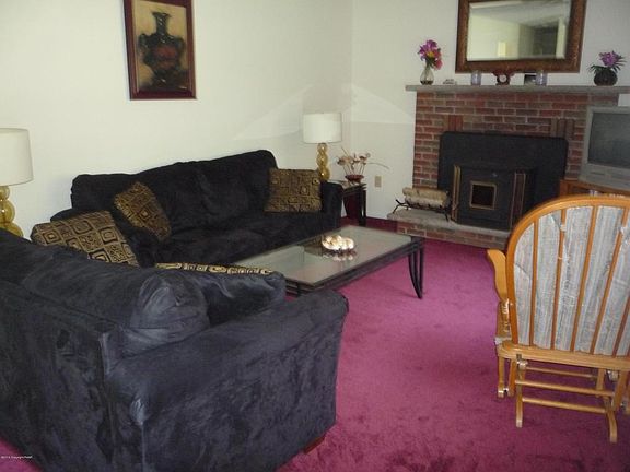 2nd image of 15 Tallwood Dr
