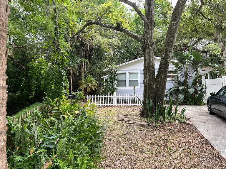 504 Belmont St — Photo 47