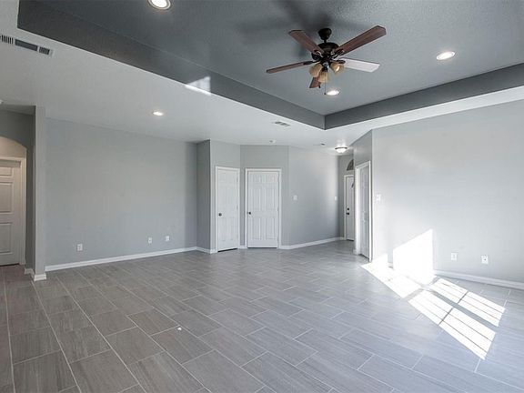 5th image of 1809 San Antonio St