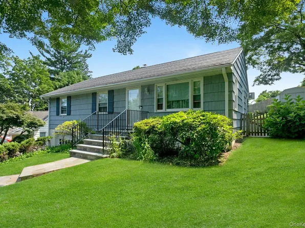 874 Linda Avenue, Thornwood, NY 10594