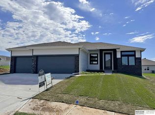7413 N 176th Ave, Bennington, NE 68007