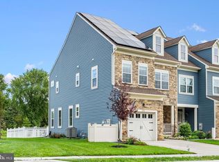 206 Grove View Dr, Hockessin, DE 19707