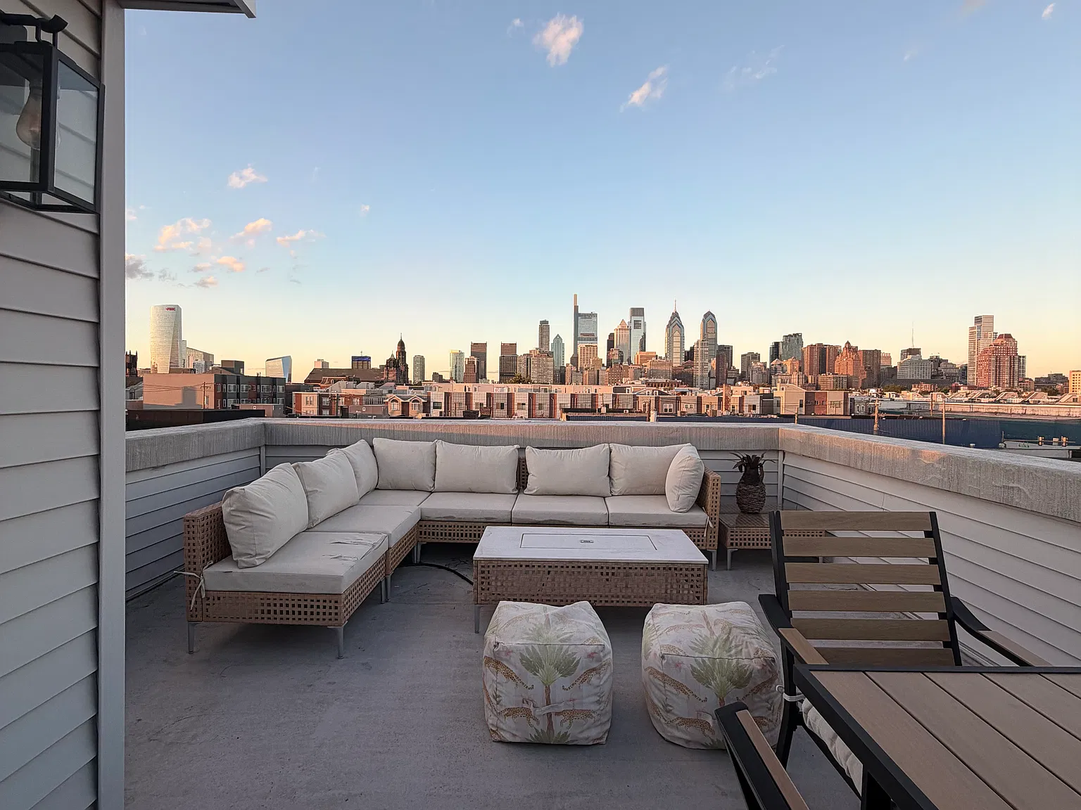 3 bed, 2600 sqft, $5,000 — Photo 1