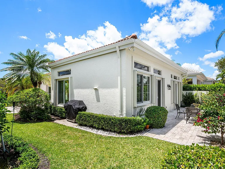 116 Coral Cay Dr — Photo 24