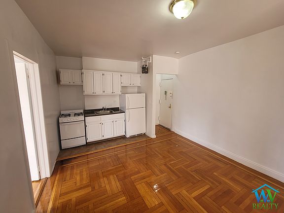 5th image of 3230 Steuben Ave #1C