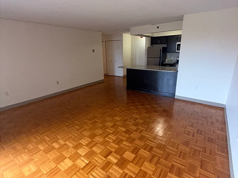1025 Hancock St #12D — Photo 5