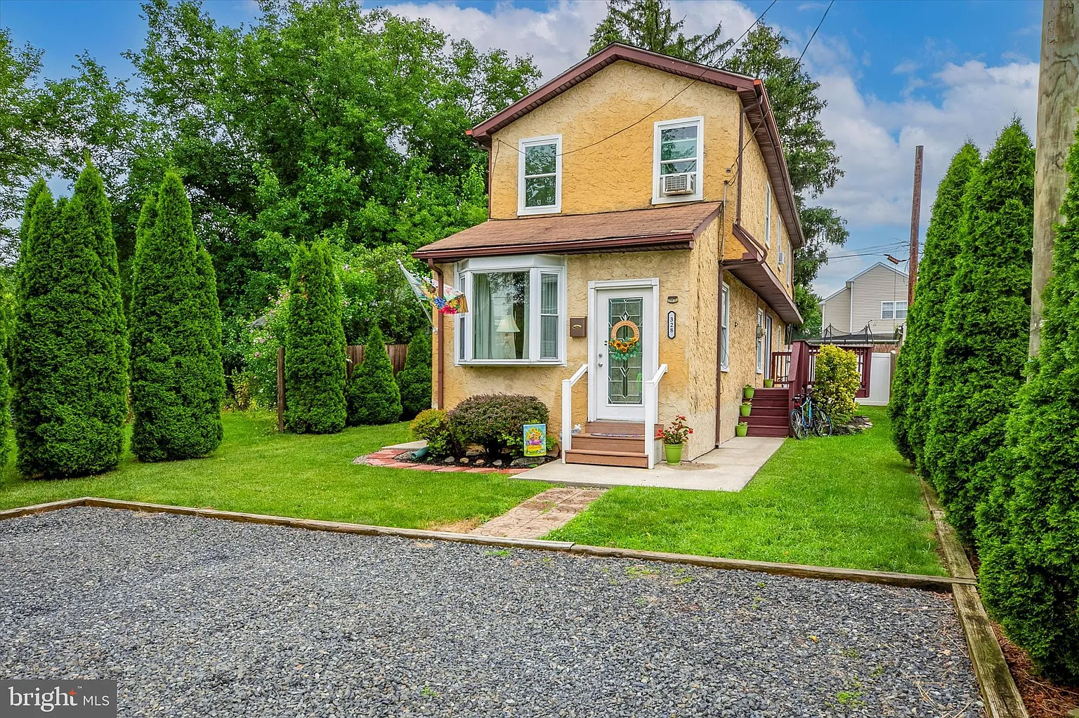 328 E North Ln photo 1