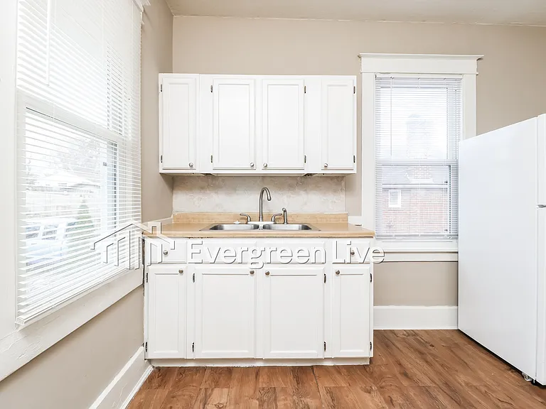 3533 Marshall Ave — Photo 12