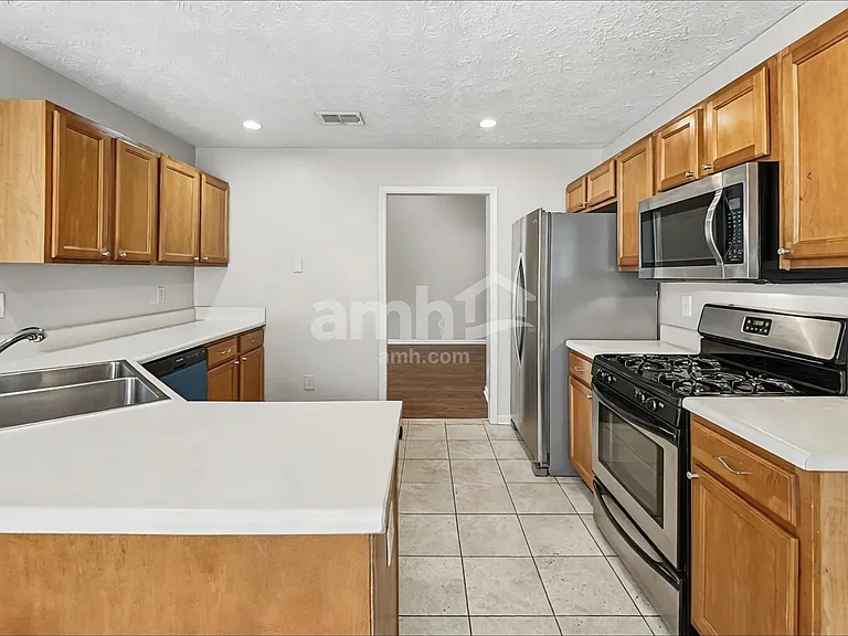 840 James Ridge Dr — Photo 3
