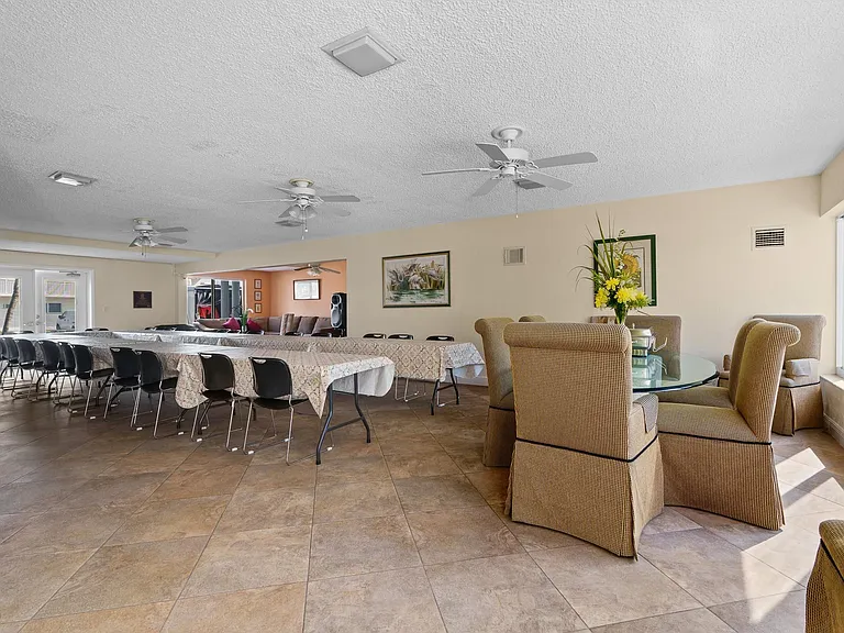 2100 NE 38th St #243 — Photo 41