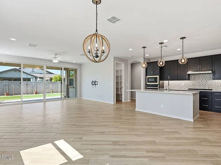 16013 W Alameda Rd — Photo 7