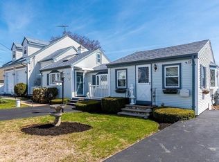 26 Washington Dr, Wareham, MA 02571