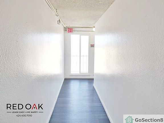2nd image of 1004 W 65th St APT 4