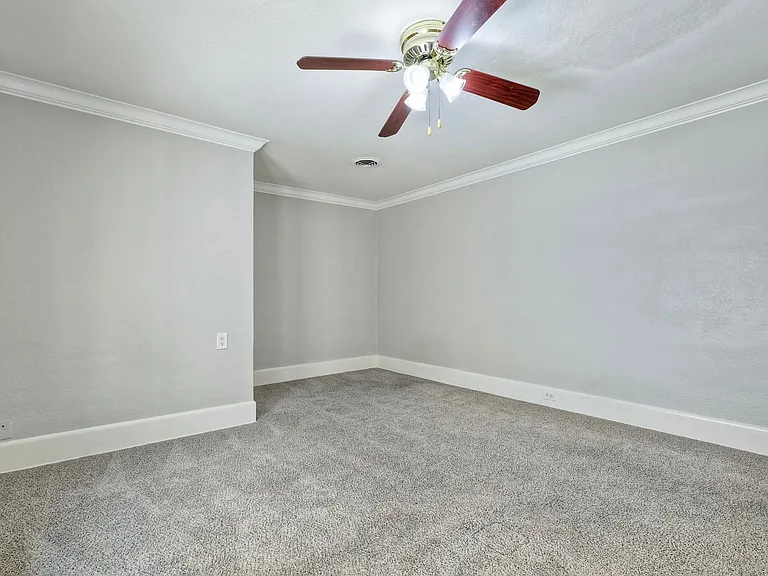 4052 Albatross St — Photo 21