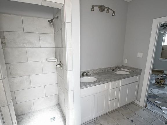 5th image of 7821 Redfish St